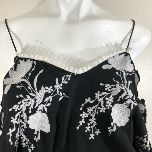 Alice + Olivia Holden Cold Shoulder Embroidered Chiffon Dress Size Medium - Picture 4 of 15
